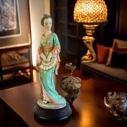 Vintage Porcelain Geisha Figurine with Fan – Hand-Painted Asian Lady Statue on Wood Base – 9.5” Tall