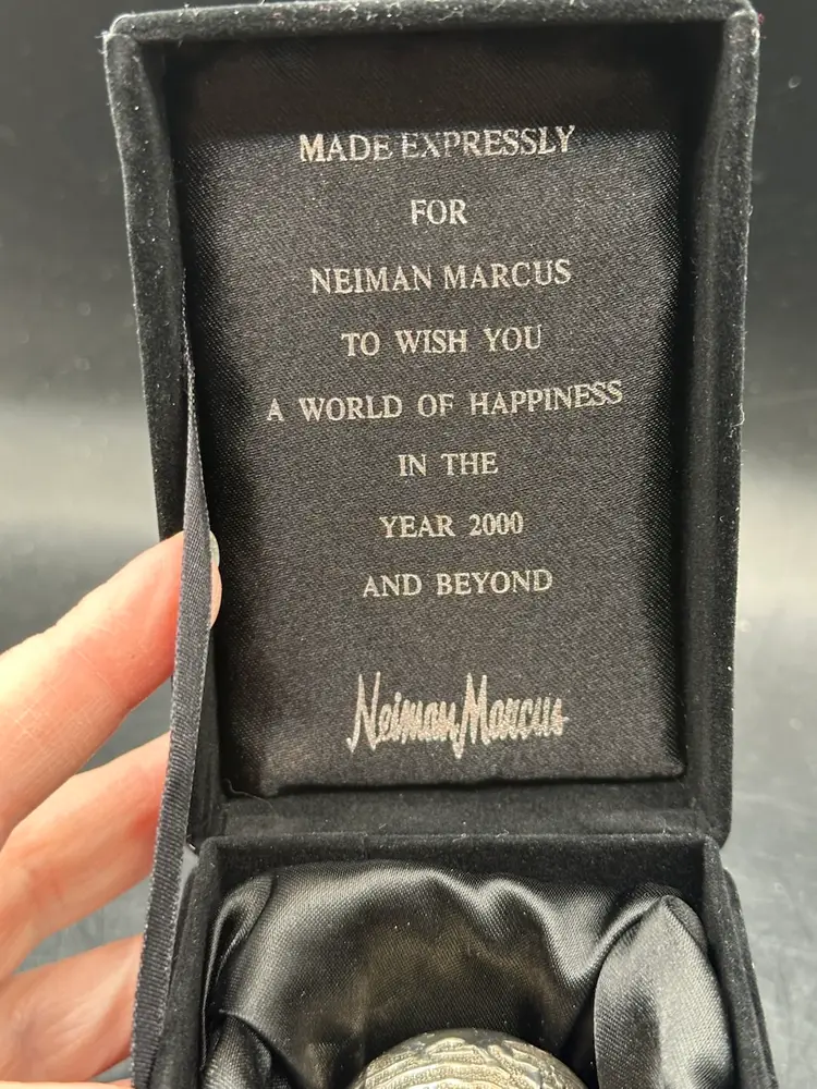 Neiman Marcus Millennium Globe Wine Bottle Stopper Velvet Original Box