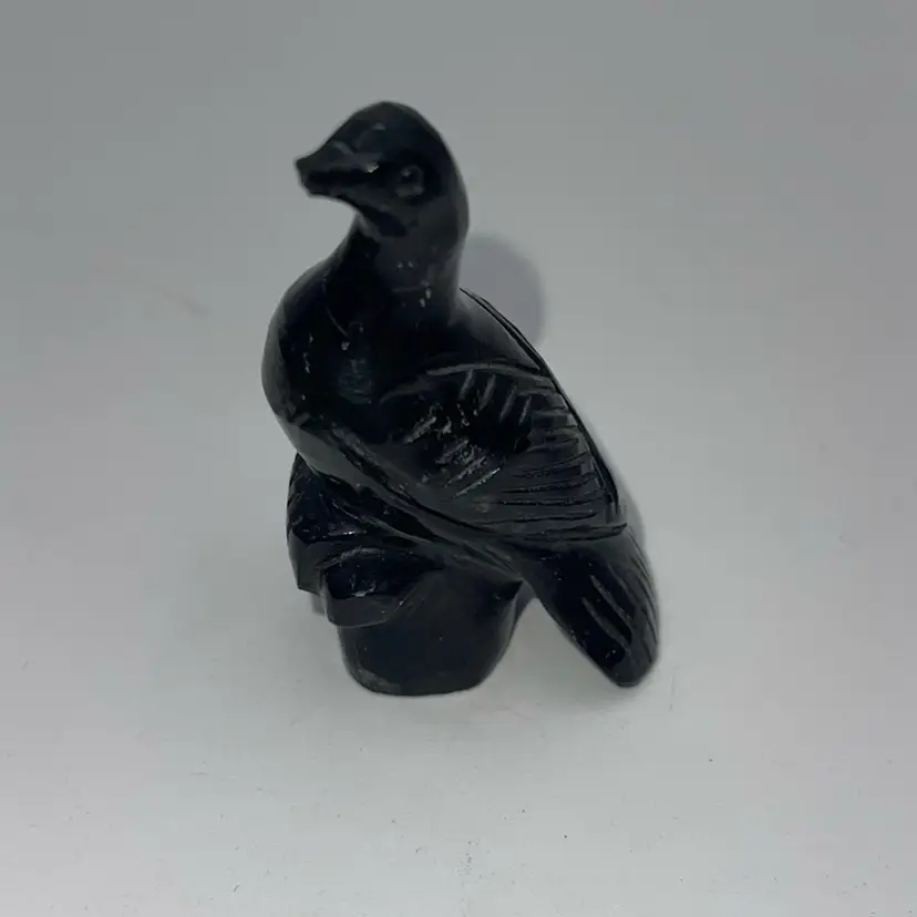 Carved Marble Stone Bird 2.25 Inches Please Note The Beak Is Chipped