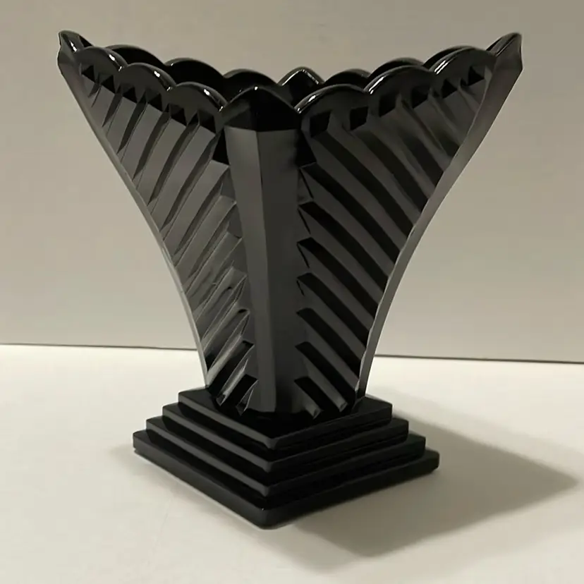 Glass Tiara Diamond Point Pattern Black GLASS Vase Art Deco 90’