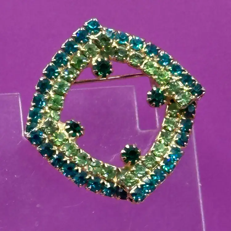 Vintage GLOWY Green And Teal Prong Set  Brooch Square
