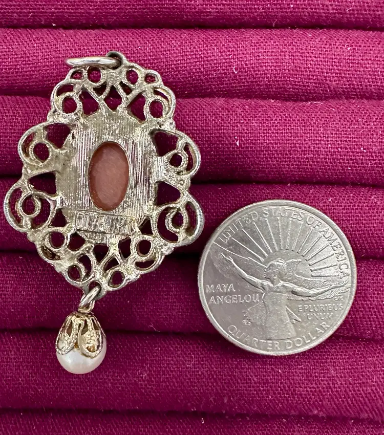 Vintage Cameo Pendant- Sarah Coventry Signed Pink Resin Gold Tone with drop Faux Pearl