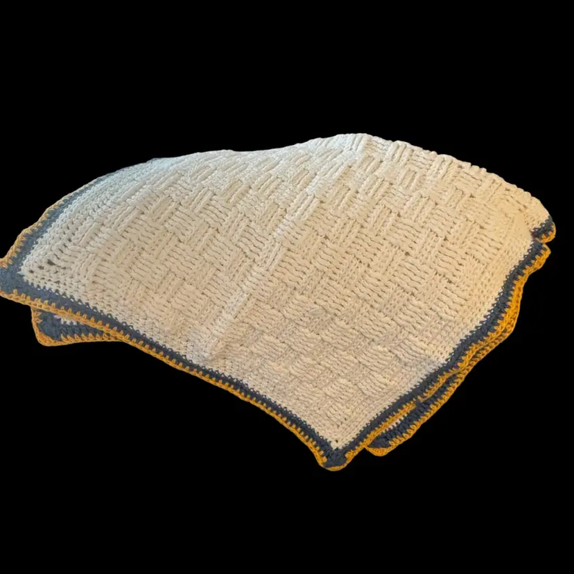 26”x42” Lap Blanket, Basket Weave Pattern, White With Navy And Good Border