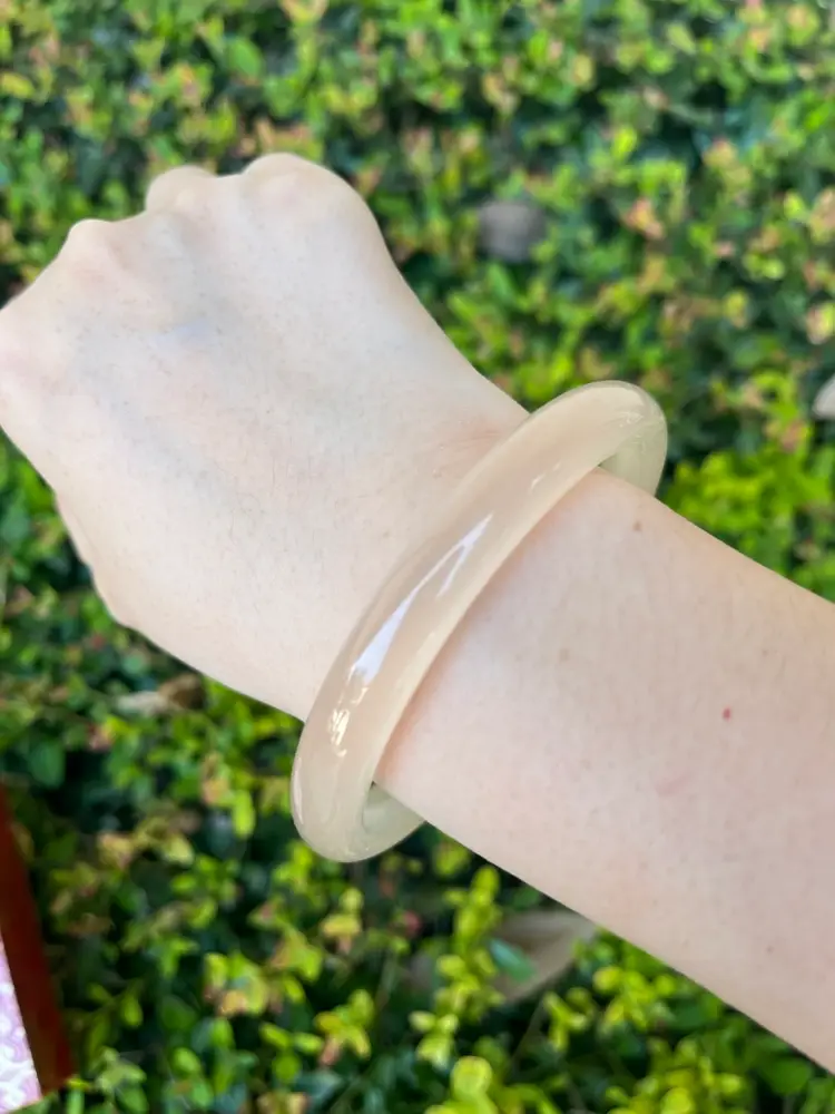 Natural Rose Pink Jade Bangle