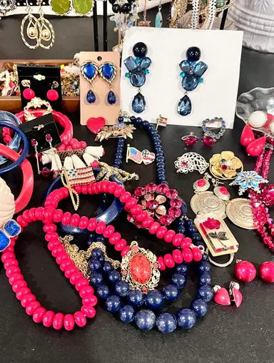 ✨Jewelry- Red, White, & Blue! ❤️💙🤍