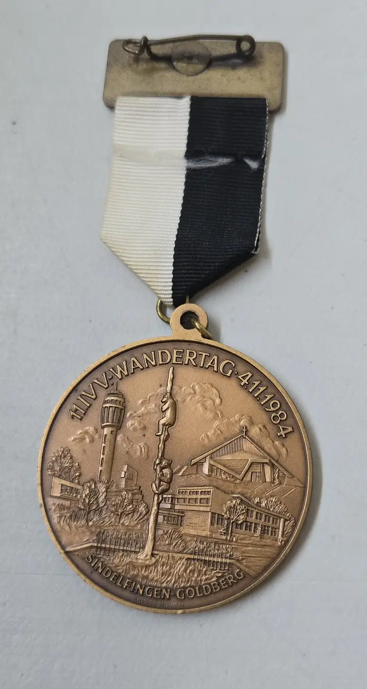 Schwarzwaldverein Sindelfingen eV Medal Wanderertag 1984 Goldene Berg Award