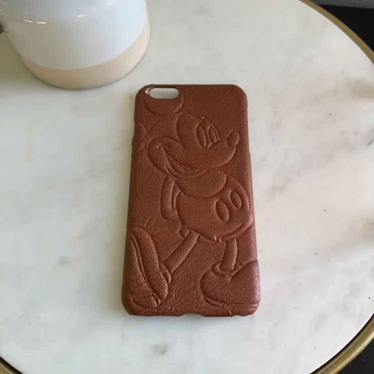 Disney Parks D- Tech Simulated Leather Mickey Mouse IPhone 6s Phone Skin Case