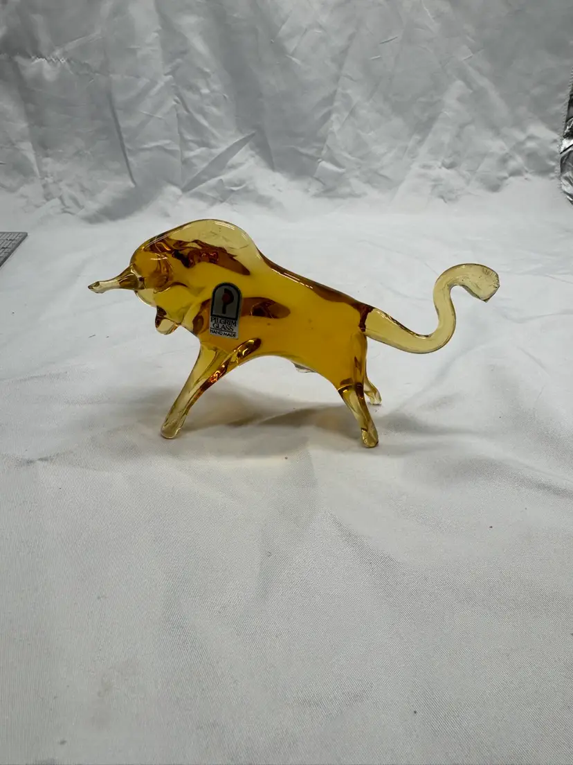 VTG Hand Blown Pilgrim Glass Bull