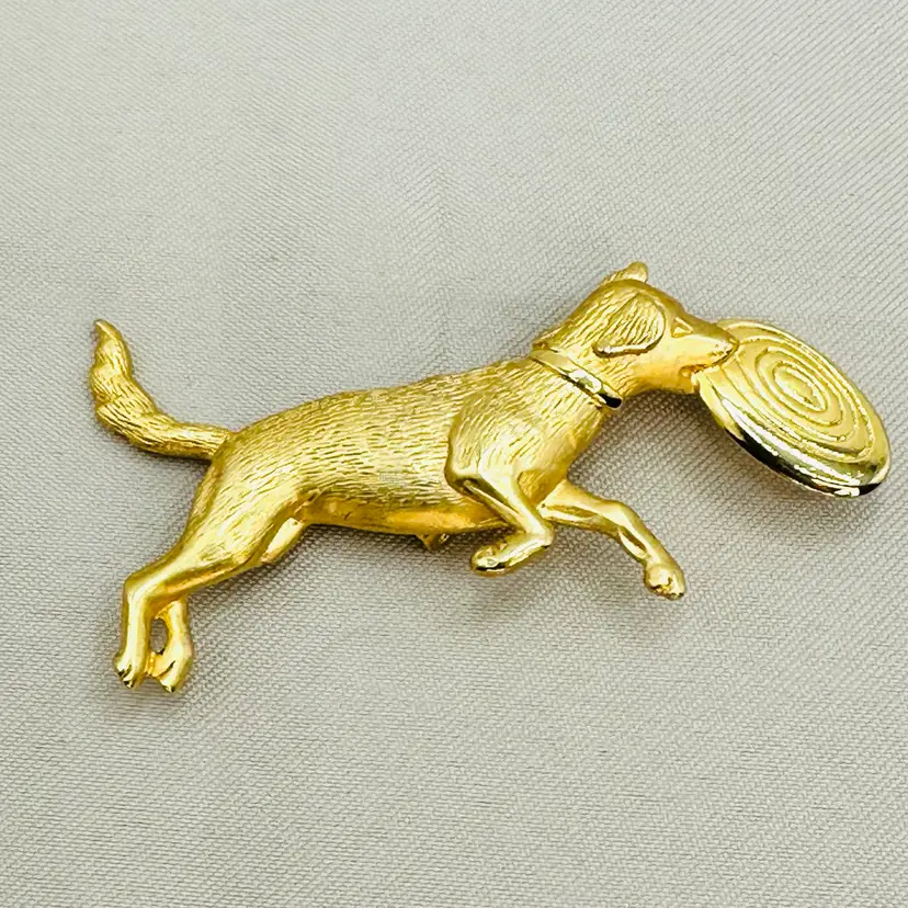JJ (Jonette Jewelry) Gold-tone Dog Catching Frisbee