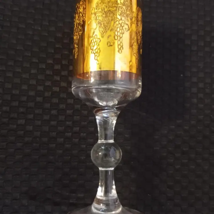 Vintage Set of 4 Italian Cordial Liquor Sherry Glasses with 22K Gold Etched Grapes Design and Accents, Ball Feature On Stems, 1960s -70s?