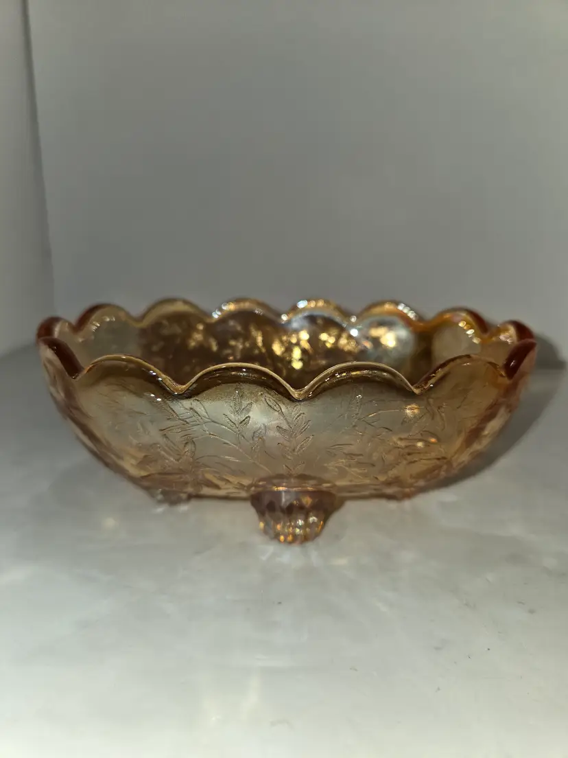 Vintage Indiana Peach Carnival Flower Vines 4 Footed Small Glass Bowl-5”Long