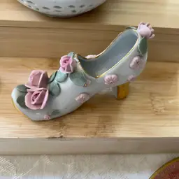 #01 - Flower Gold Shoe