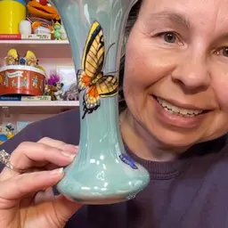 No Taki Butterfly Vase