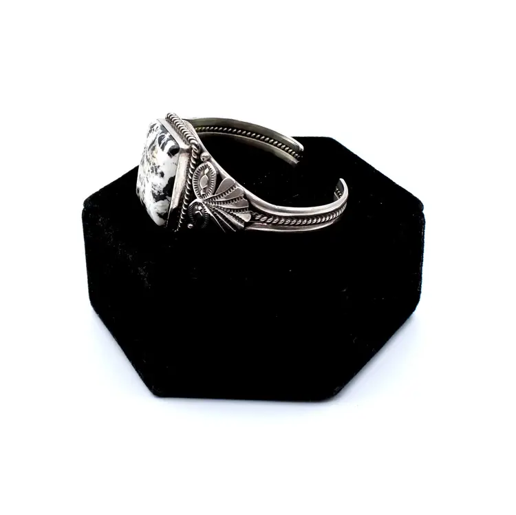 Michael Spencer Navajo sterling silver white quartz cuff  34.5g