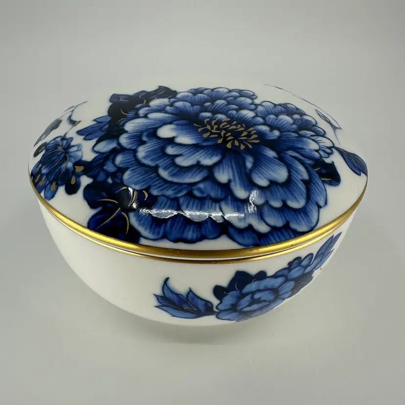 Prouna Fine Bone China Emperor Flower Trinket Dish