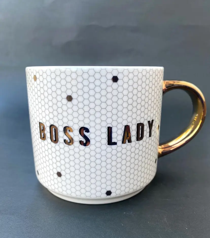 "BOSS LADY" Honeycomb Design Mug by Sweet Water Decor 17oz. - Open Box