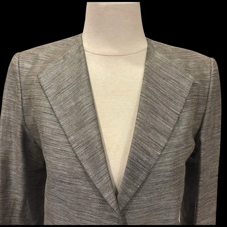 Vintage SALVATORE FERRAGAMO Womens Blazer Jacket linen & cotton  made in Italy 
size 8