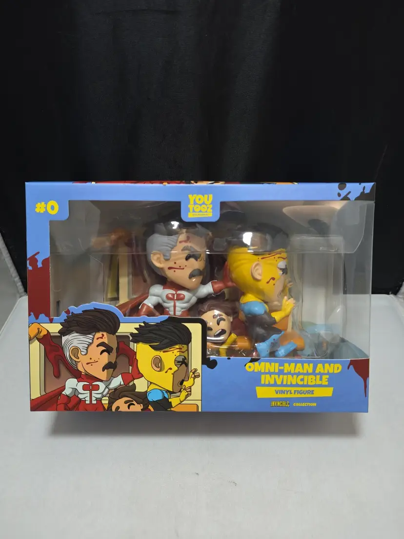 Youtooz: Omni-Man and Invincible Vinyl Figure W/ Protector NIB (B1)