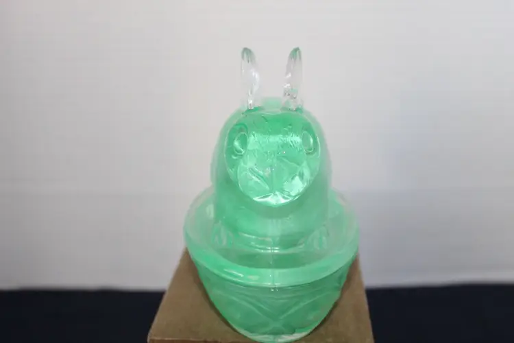 Vintage Easter Bunny / Rabbit On Nest- Green Frosted Glass Candy Dish 5” X 5”