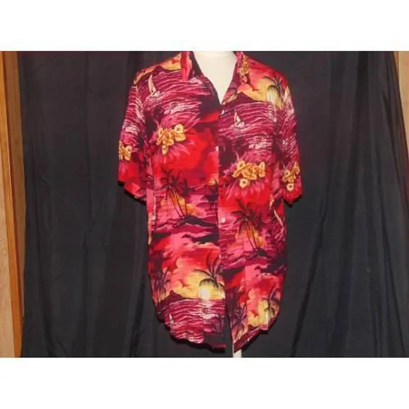pre-owned-sz large mens/unisex-hawaiian shirt-designed in italy!nice!
