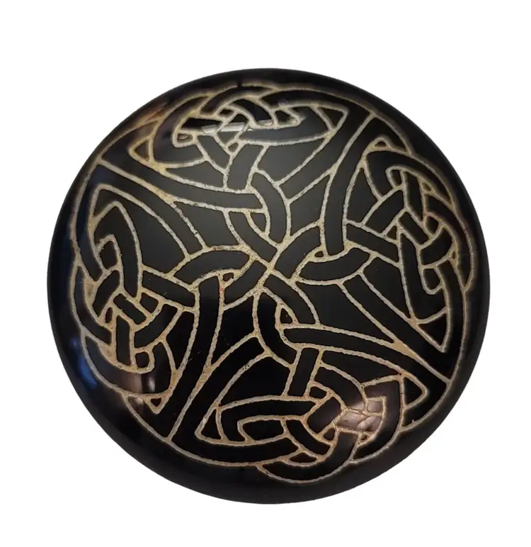 Round Black Etched Glass Keltic Knot Design Brooch Pin E528