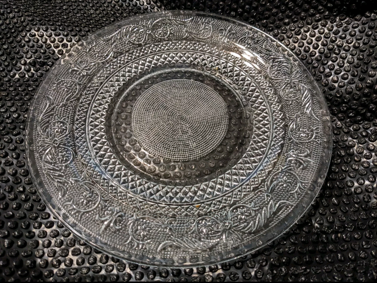 KIG Trellis 10" Dinner Plate