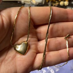 Gold Tone Heart Pendant On 28 Inch Chain No Clasp