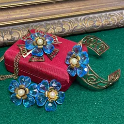 Style Guild Blue Flower Faux Pearl Costume Jewelry Set Necklace Brooch Bracelet Cuff Screw Back Earrings In Original Box