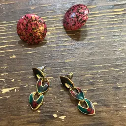 #02 80’s Earrings