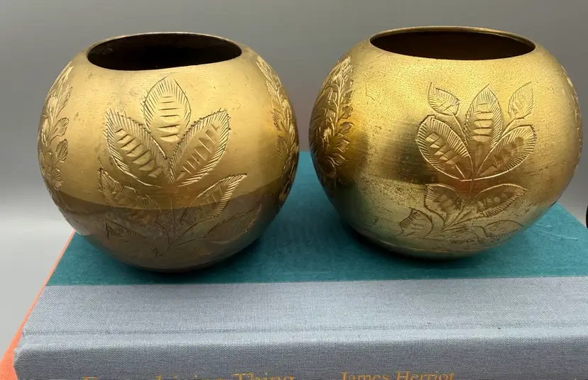 Vintage 1976-J Etched Indian Brass Sphere - Match Striker & Bud Vase 3" x 2.5"