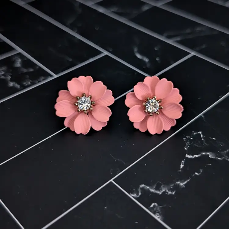 Vintage Stud Earrings Peachy Pink Flower with Gem Retro Floral