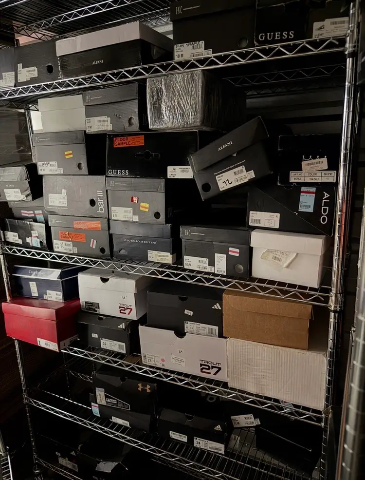 100 Pair New- Men’s Casual-Dress-Cleats Shoes Retail 8,000 Dollars Free Shipping