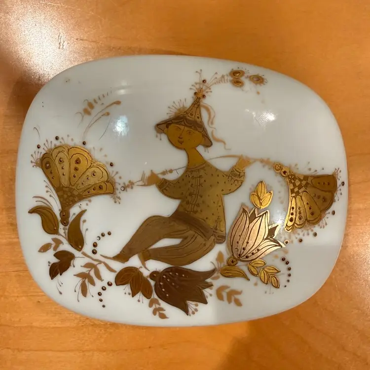 Bjørn Wiinblad - Rosenthal Gold Porcelain Lidded Box
