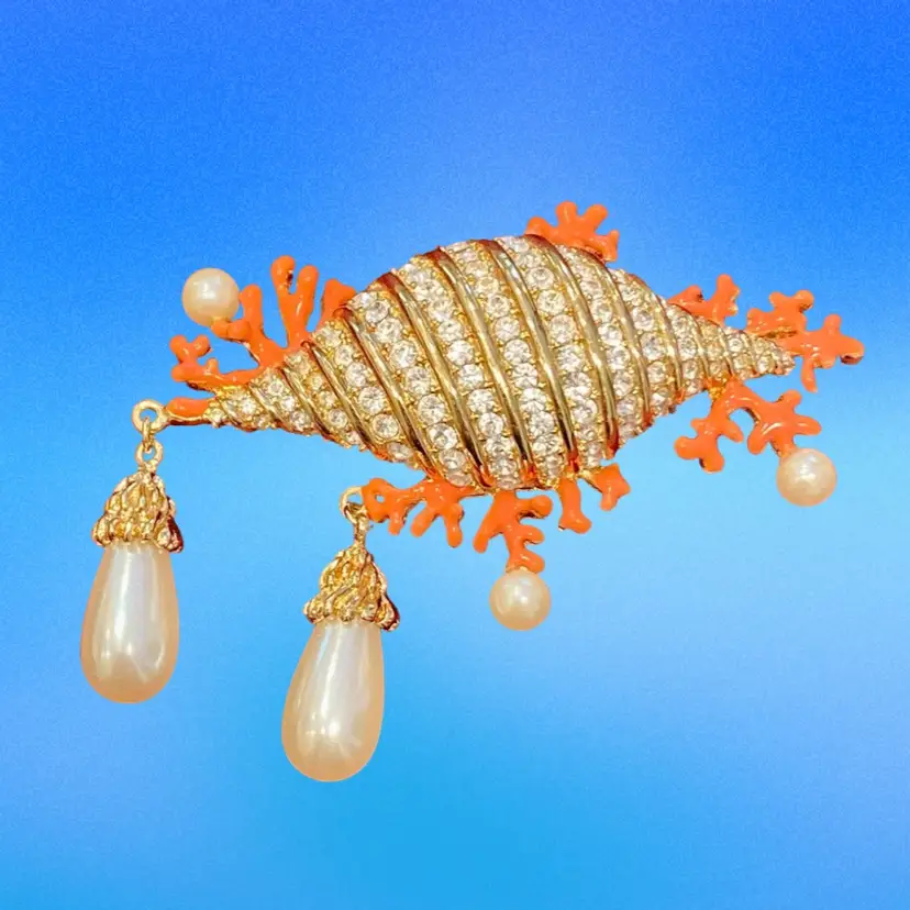 Superb Hutton Wilkinson Signed Seashell & Enameled Coral Pearl Charms Diamanté Crystal Brooch