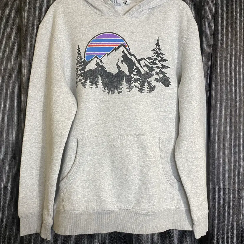 Sonoma Men's Size XL Gray Wilderness Themed Hooded Sweatshirt - Mountain Range