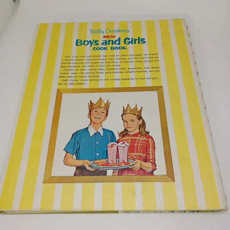 Betty Crocker's New Boys and Girls Cook Book 1965 1st Edition Sixth Printing