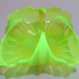 Fostoria Heirloom Opalescent UV Glow Dish