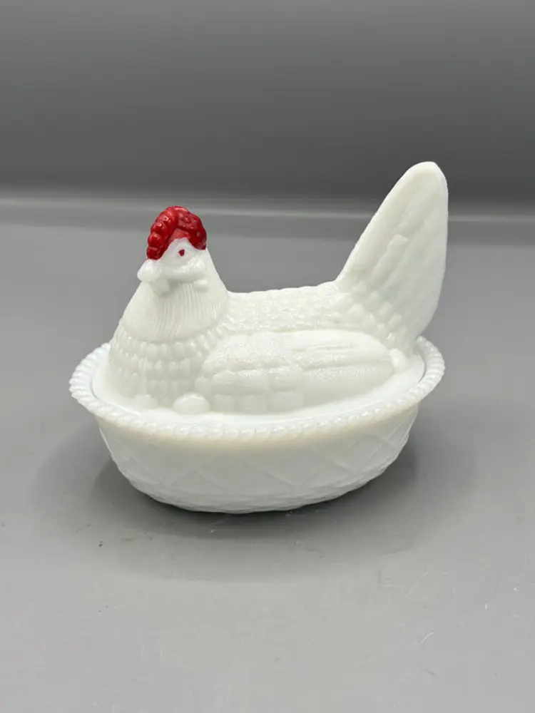 Vintage Westmoreland milk glass Hen on Nest
