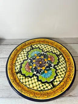 Vintage Mexico Talavera hand painted plate 11"