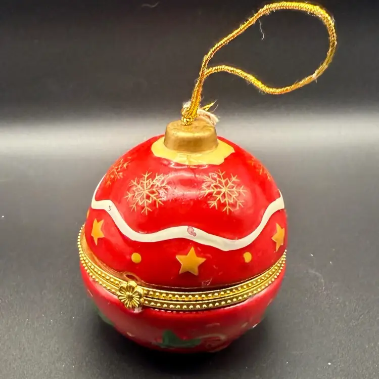 Limoges-style Trinket Box Christmas Ornament Red White Star Tree Hinged Jewelry Case
