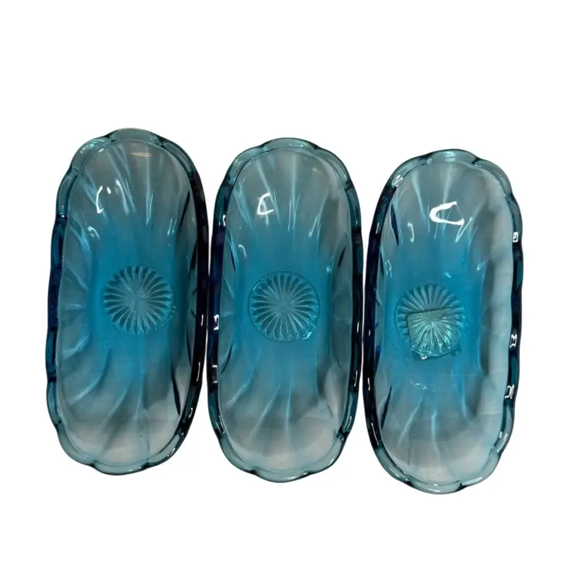 Three Anchor Hocking Starburst Teal Blue Banana Split Dishes  Label On One ￼Glow
8” L x 3-3/4” W