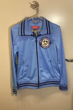 Pittsburgh Penguins Mitchell & Ness NHL Track Jacket Women’s Large Hockey Fan