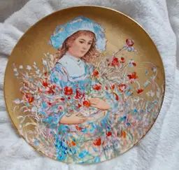 Hibel Studio "Lily" by Edna Hibel First Edition Plate #6101/15,000 Made in West Germany