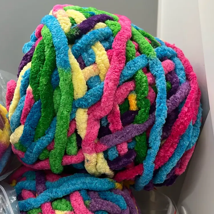 Chunky Knit Chenille Yard