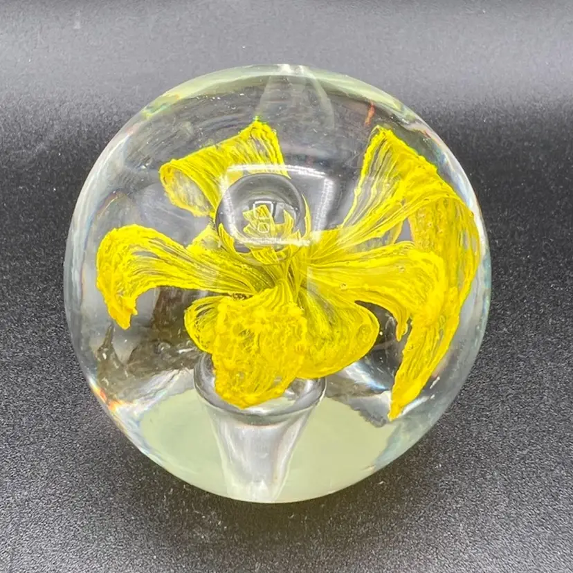 051. Pretty Yellow Flower Paperweight 2.5”