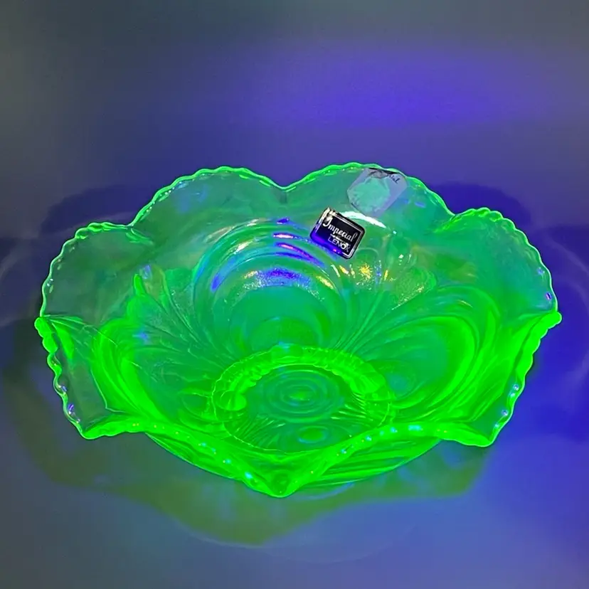 Imperial Glass Iridescent Drape Ruffle Edge Teal Green Console Fruit Bowl UV Reactive