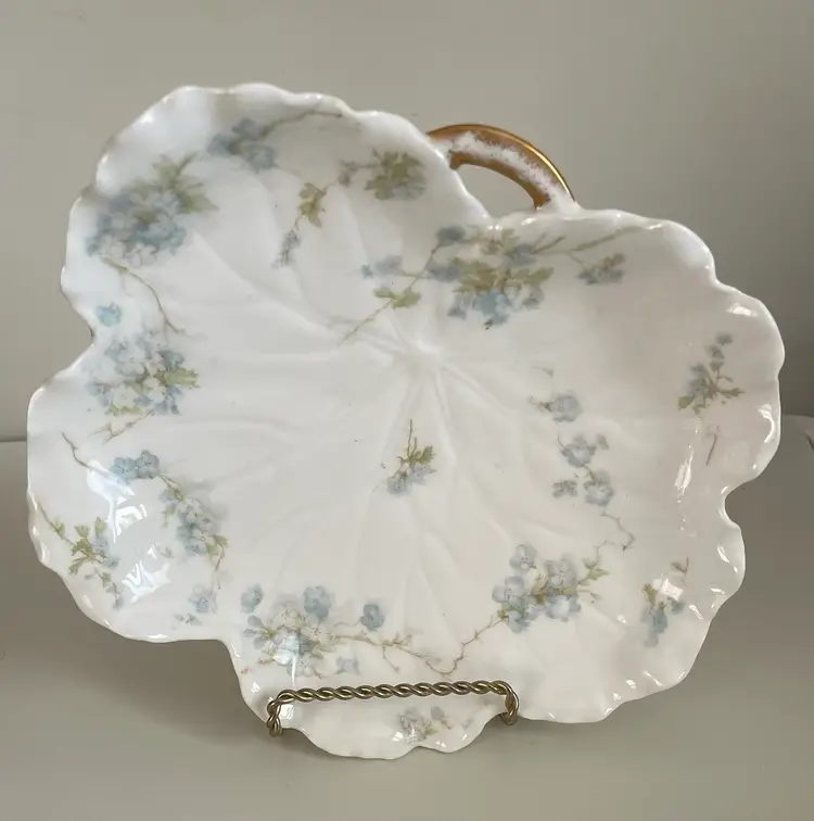 Vintage Haviland Limoges France relish dish or small serving platter Blue Flower Pattern 7.5”