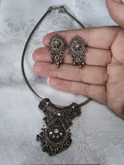 Silver Tone Necklace omega chain and post earrings set