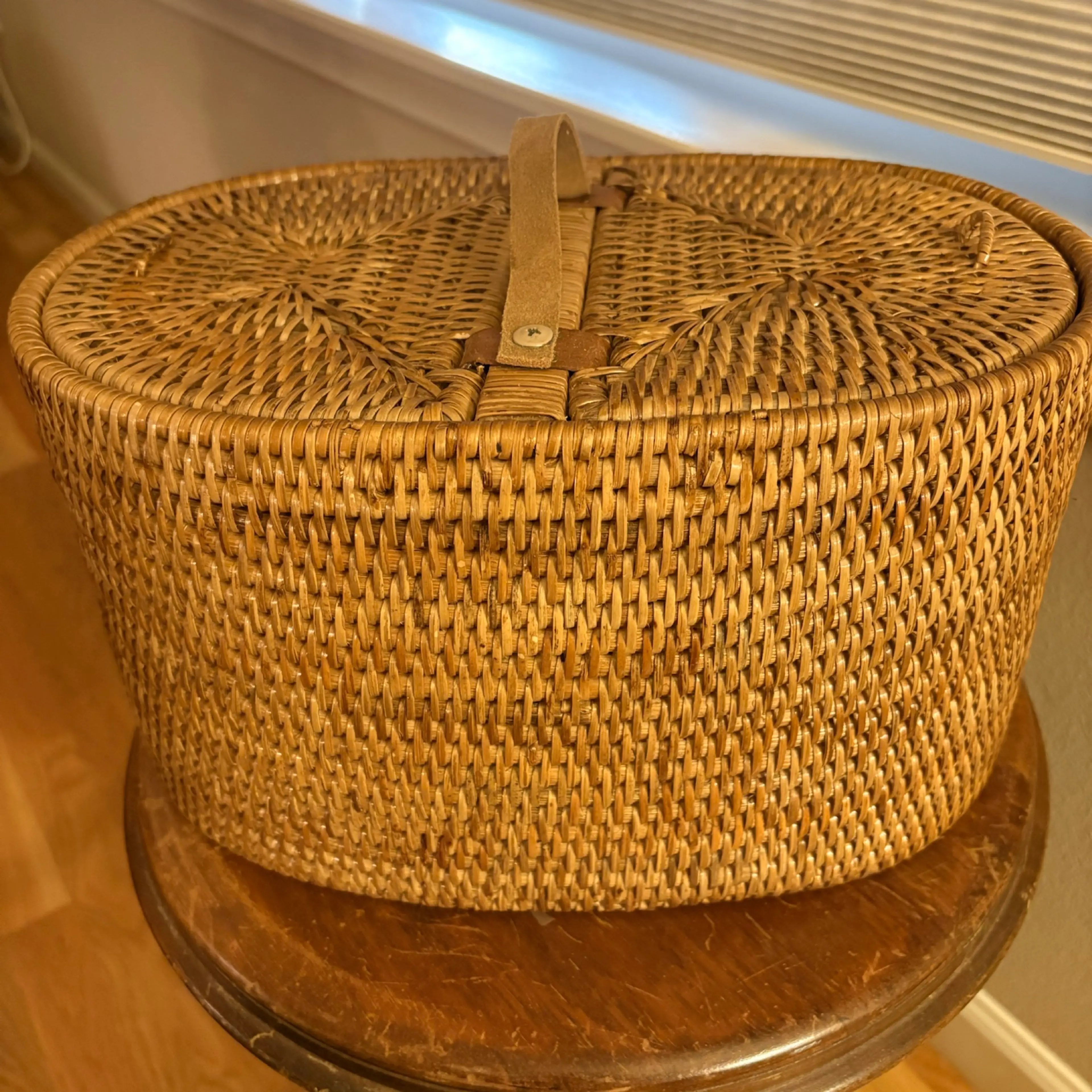 Image 1 of 7