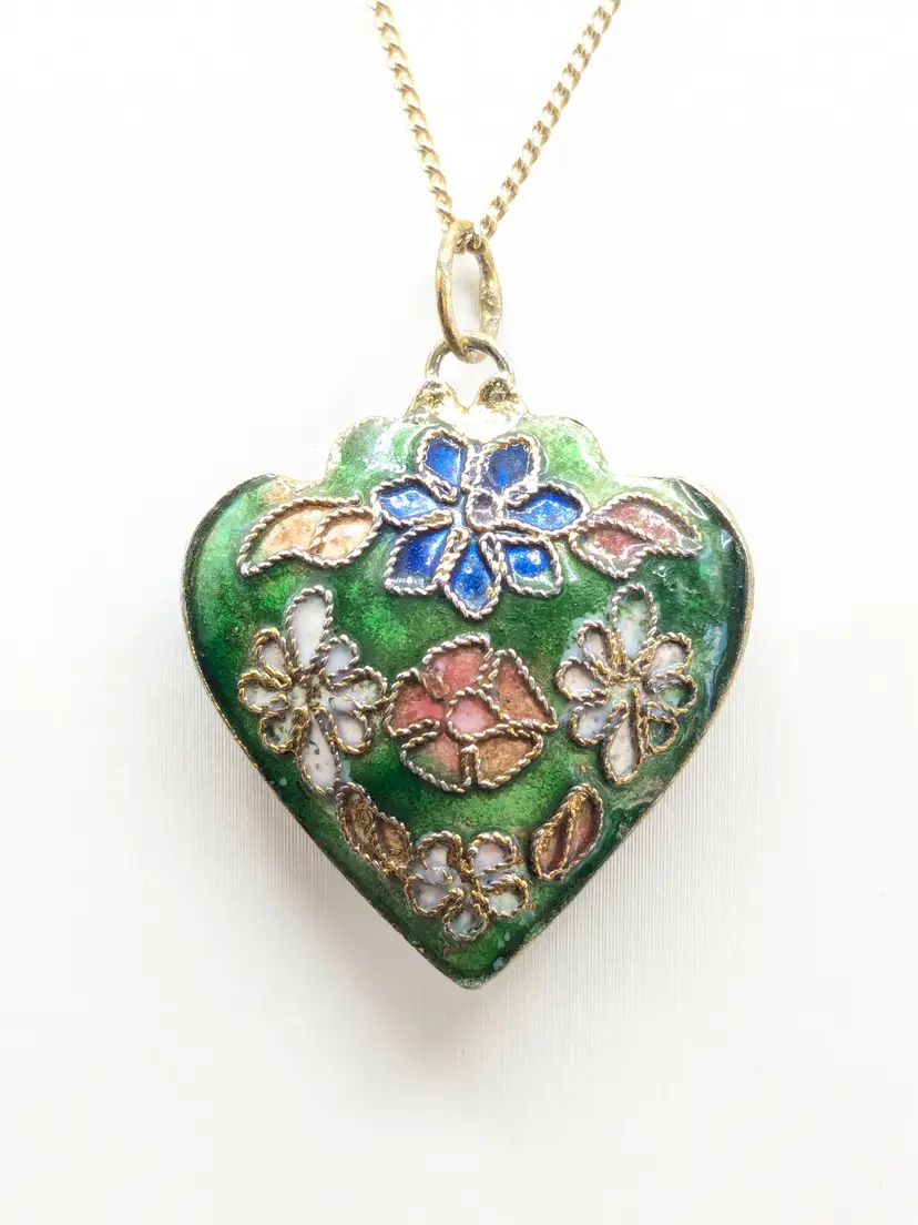 Vintage Cloisonné Floral Puffy Green Heart Pendant Gold Tone Necklace